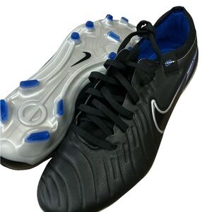 Nike Black and Blue Athletic Running Shoes with Supportive Sole